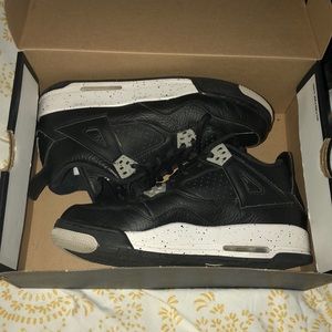 Air Jordan 4 Retro